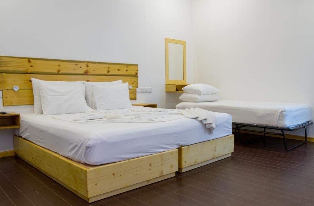 Royal Pearl Inn Maafushi Esterno foto
