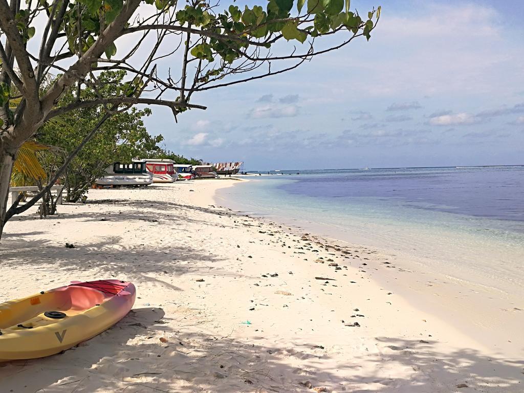 Royal Pearl Inn Maafushi Esterno foto