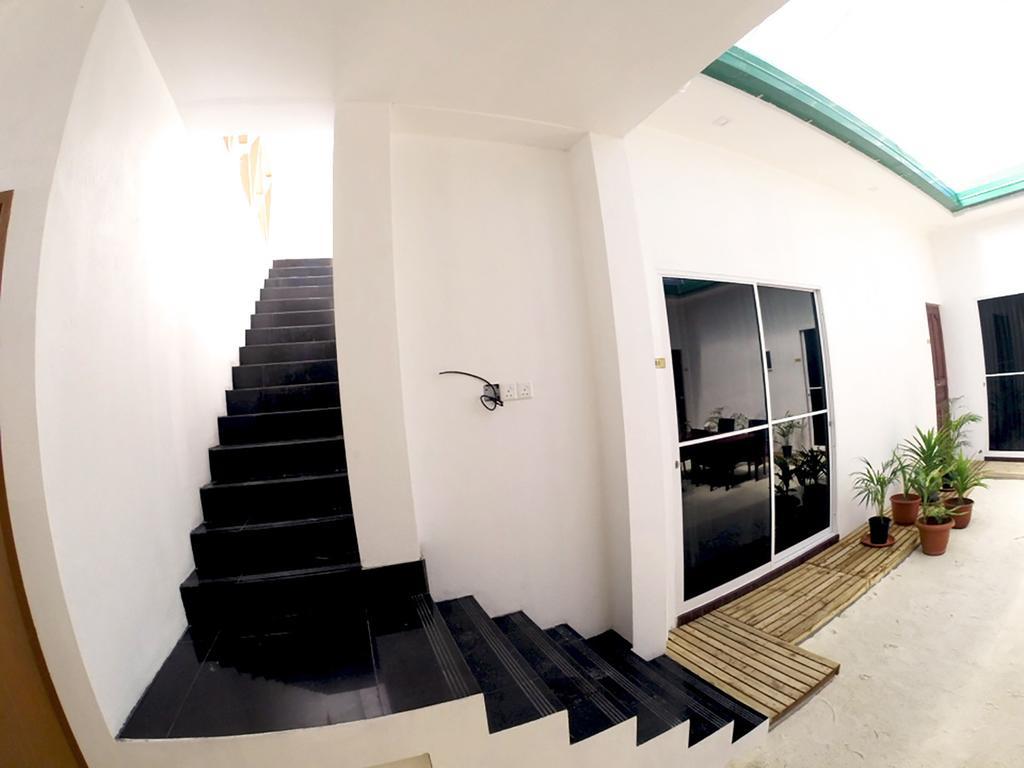 Royal Pearl Inn Maafushi Esterno foto