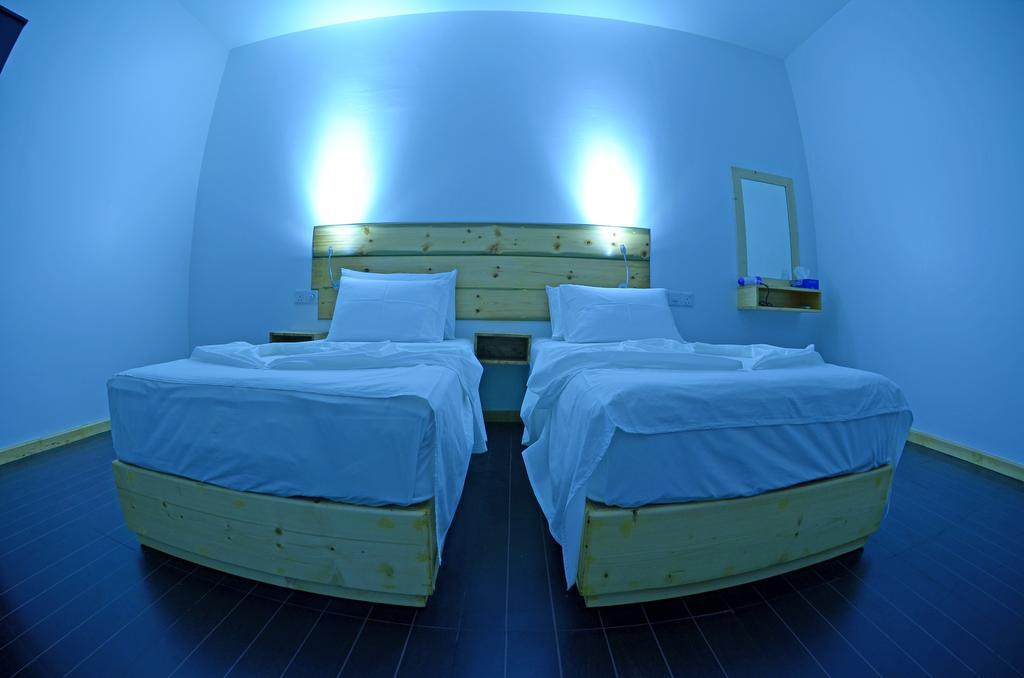 Royal Pearl Inn Maafushi Esterno foto