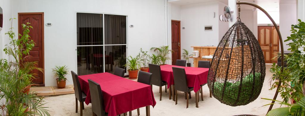 Royal Pearl Inn Maafushi Esterno foto
