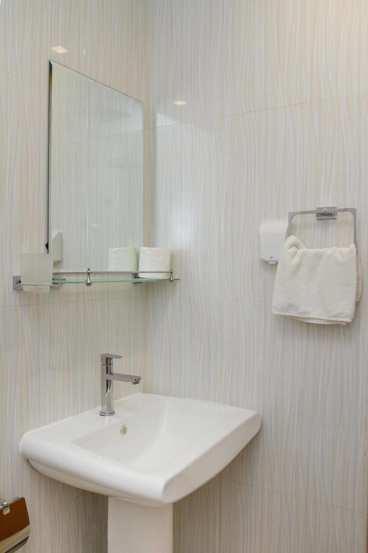 Royal Pearl Inn Maafushi Esterno foto